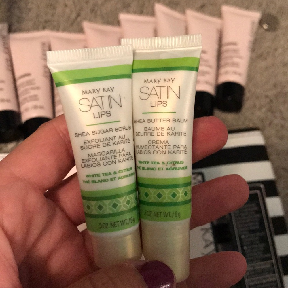 Mary Kay satin lips set